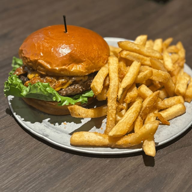 Angry Pig Burger.