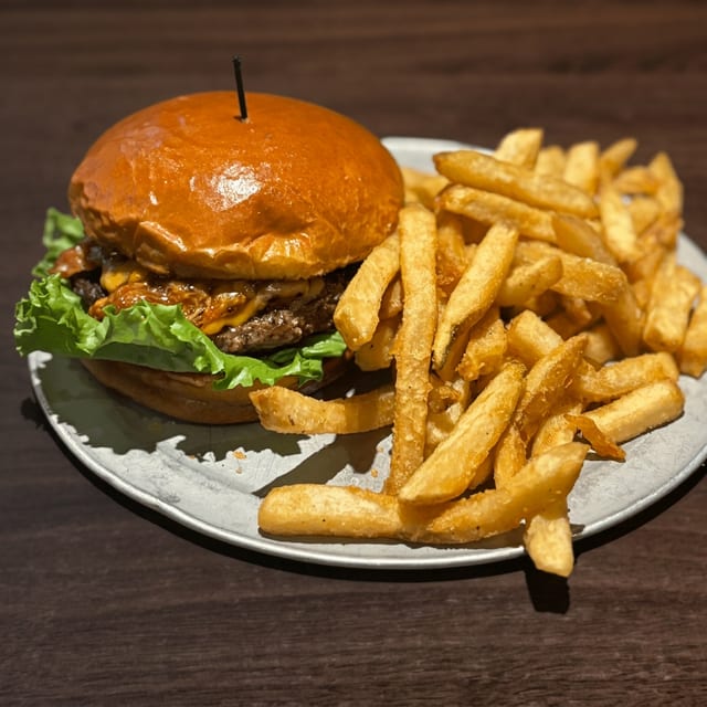 Angry Pig Burger.